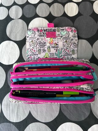 Mochila y estuche con estampado divertido