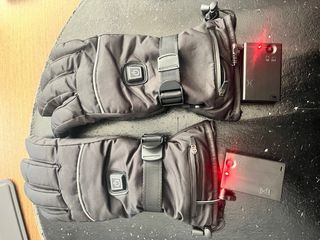 Guantes térmicos con pilas.-