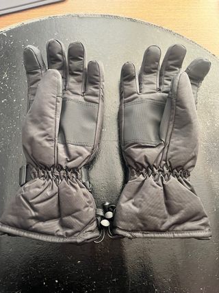 Guantes térmicos con pilas.-