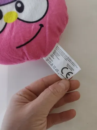 Pupazzo peluche emoji rosa