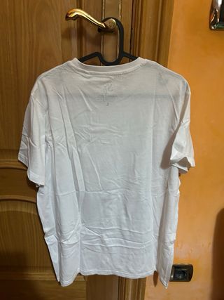 Camiseta básica blanca stormy life