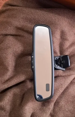 Foco delantero izquierdo y retrovisor