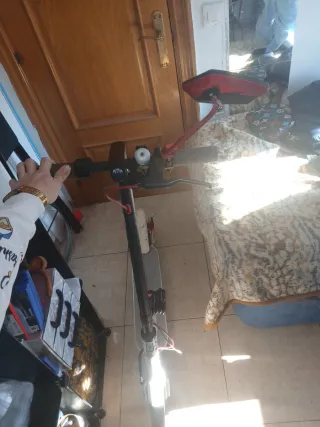 Patinete Xiaomi con retrovisor