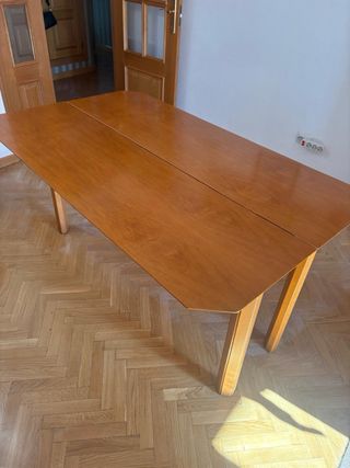 Mesa de comedor extensible de madera
