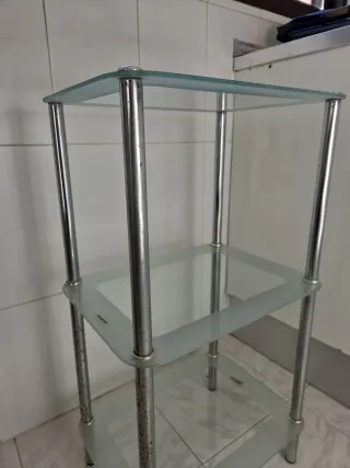 Mesa auxiliar cristal templado y metal