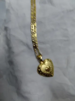 Gioielli vari con scatola sono 15 pezzi