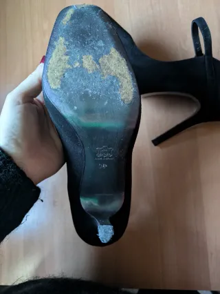 Zapatos de piel Magrit negros. Forrados de ante.