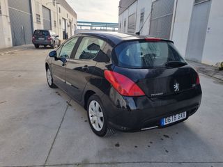 Peugeot 3008 2010
