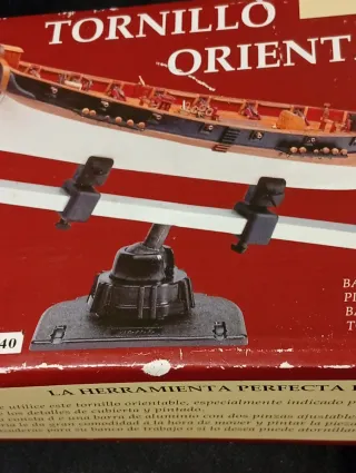 Tornillo orientable para modelismo