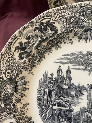 2 Platos negro vistas de la Cartuja