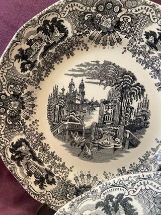 2 Platos negro vistas de la Cartuja