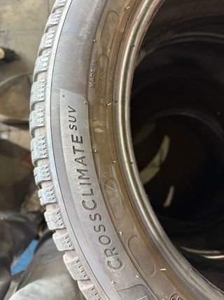 4 Neumáticos Michelin CrossClimate 235/50R19 103W