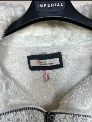 Cárdigan de piel beige con cremallera