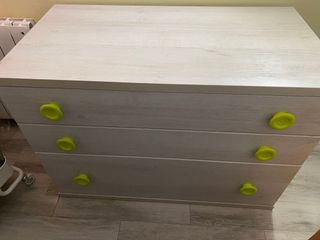 Cómoda cambiador madera clara