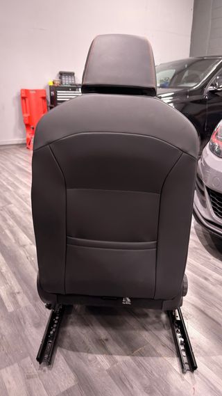 Asientos delanteros SEAT Leon FR 2024