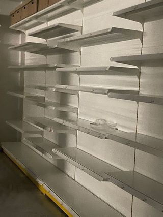 Estanterías metálicas para tienda