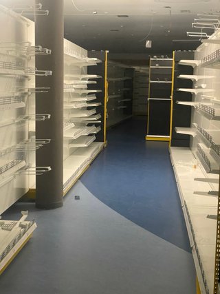 Estanterías metálicas para tienda