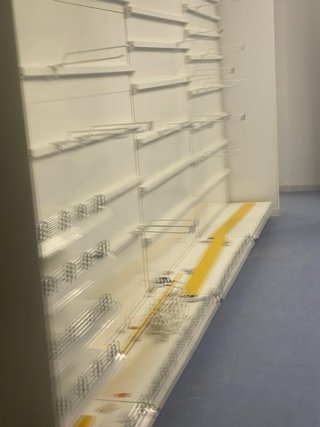 Estanterías metálicas para tienda