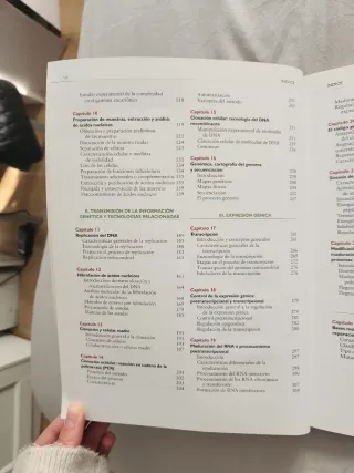 Texto ilustrado e interactivo de biología molec...