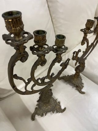 Pareja Candelabros Bronce Estilo Antiguo