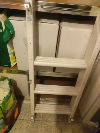 Escalera FLEXA para literas