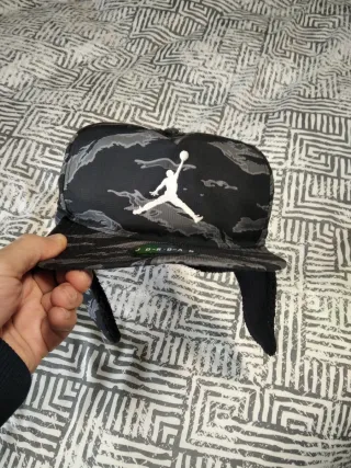 Gorra Jordan con orejeras camuflaje