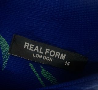 Talla L. Vestido estampado REAL FORM LONDON