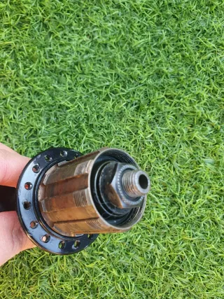 Buje Shimano Deore LX FH-M580