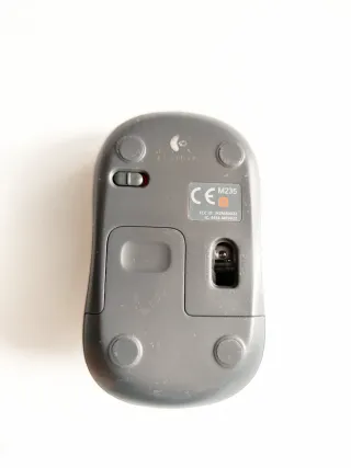 Mouse Wireless Logitech M235 Grigio funzionante