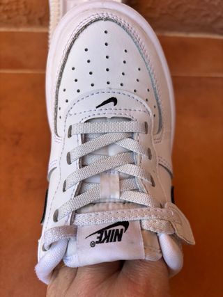 Zapatillas Nike Air Force 1 Blancas y Negras