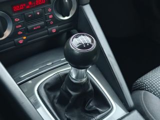 A3 SPORTBACK 2.0 TDI 140 CV * 1 DUEÑO Y LIBRO *