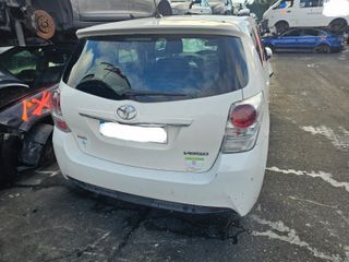 Pilotos Traseros Toyota Verso 2013