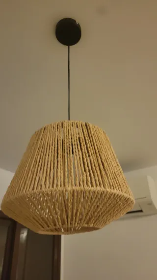 Lámpara de techo de yute