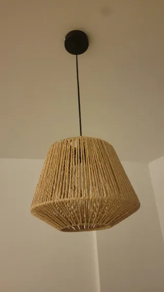 Lámpara de techo de yute
