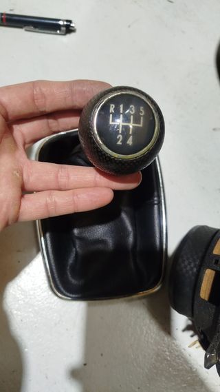 Pomo y funda palanca cambios Golf IV