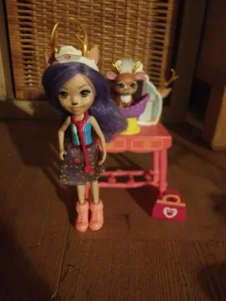 Muñeca Enchantimals Ciervo con Accesorios