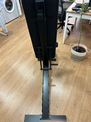 Banco de musculación y gimnasio