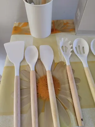 Set 12 Utensili Cucina Silicone e Legno