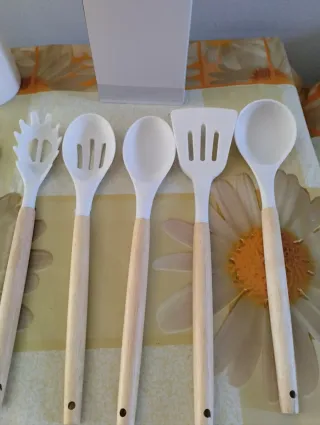 Set 12 Utensili Cucina Silicone e Legno