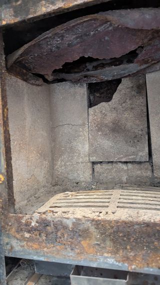 Chimenea de hierro fundido negra