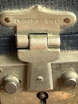 Neceser Maletín Tocador Viaje TWINGRIP SAFETY