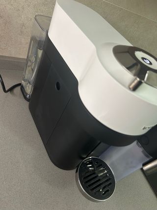 Macchina Caffè Nespresso Vertuo Lattissima