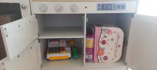 Cocinita de madera para niños