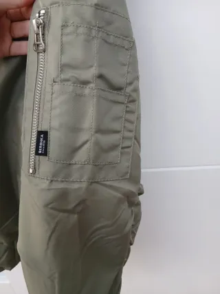 Chaqueta bomber verde oliva Talla XS