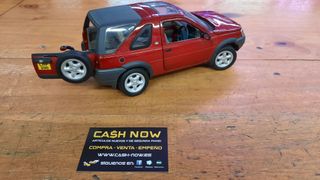 ERTL LAND ROVER FREELANDER COCHE A ESCALA 1/18