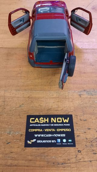 ERTL LAND ROVER FREELANDER COCHE A ESCALA 1/18