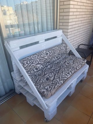 Sofá Palets Blanco con Cojín