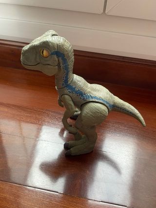 Velociraptor Blue Jurassic World