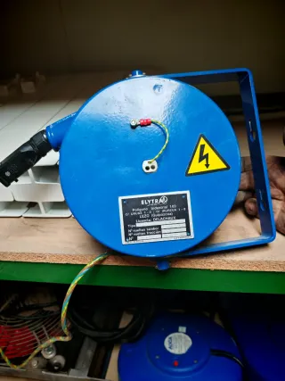 Enrollacables AIXIA 15m 3x1,5mm² 230V