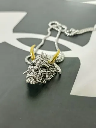 Collana maschile con ciondolo maschera Oni